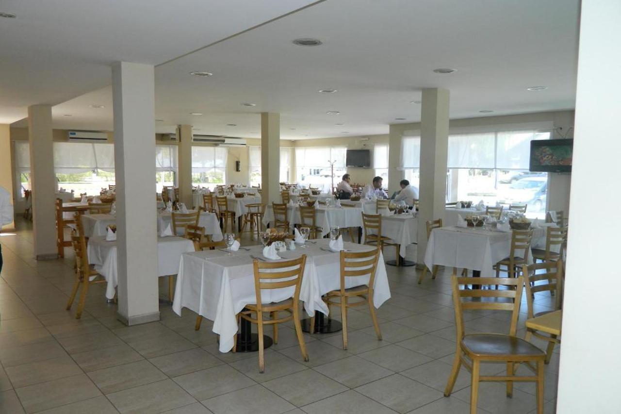 Motel A.C.A. Cipolletti Dış mekan fotoğraf
